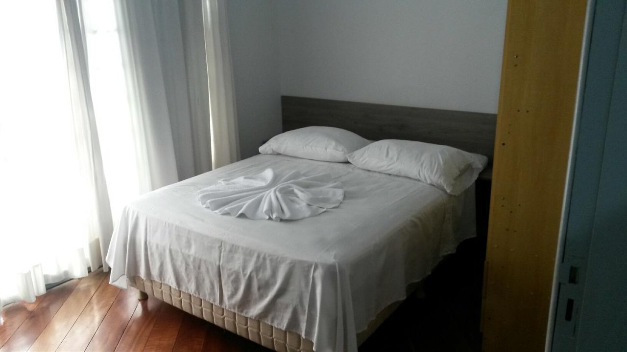 Rocha'S Hotel Гуарапуава Екстер'єр фото